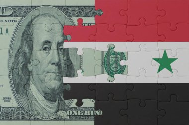 Suriye ulusal bayrağı ve dolar banknotuyla ilgili bulmacalar. Makro. Kavram. 3d illüstrasyon