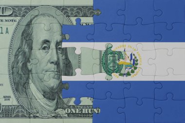 El Salvador 'un ulusal bayrağı ve dolar banknotunun bulmacası. Makro. Kavram. 3d illüstrasyon