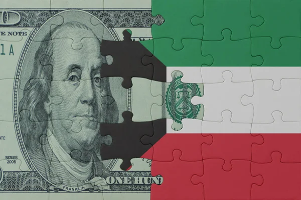 Pussel Med Kuwaits Och Dollarsedelns Nationella Flagga Makrokonceptet Illustration — Stockfoto