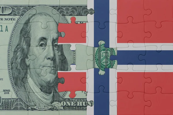 Puzzle Mit Der Norwegischen Nationalflagge Und Dollar Banknote Macro Concept — Stockfoto