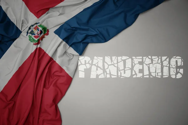 Sventolando Bandiera Nazionale Colorata Della Repubblica Dominicana Uno Sfondo Grigio — Foto Stock
