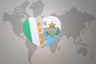 San Marino ve İrlanda 'nın ulusal bayrağıyla ilgili bir bulmaca kalbi dünya haritasında. 3B illüstrasyon