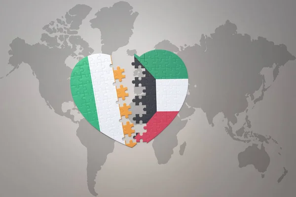 Puzzel Hart Met Nationale Vlag Van Koeweit Ierland Een Wereldkaart — Stockfoto