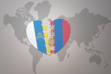 Moğolistan ve Kanarya adalarının ulusal bayrağıyla bir dünya haritası üzerinde bulmaca kalbi. 3B illüstrasyon