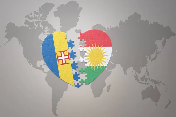クルディスタンの国旗と世界地図上のマデイラのパズルハート コンセプト 3Dイラスト — ストック写真