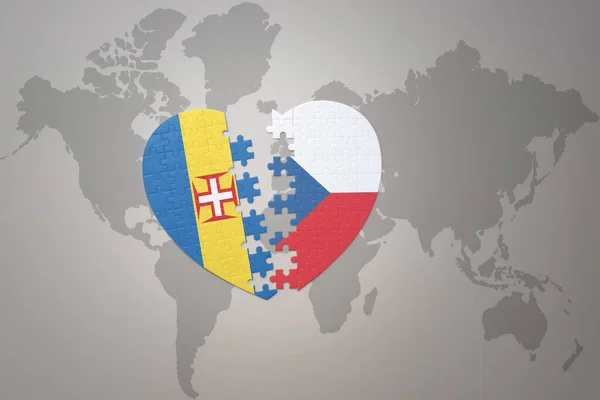 Puzzle Srdce Národní Vlajkou České Republiky Madeiry Pozadí Světové Mapy — Stock fotografie