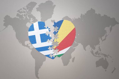 Seyşeller ve Yunanistan 'ın ulusal bayrağıyla ilgili bir bulmaca kalbi dünya haritasında. 3B illüstrasyon