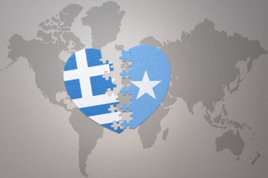 Dünya haritasında Somali ve Yunanistan 'ın ulusal bayrağıyla ilgili bir bulmaca kalbi. 3B illüstrasyon