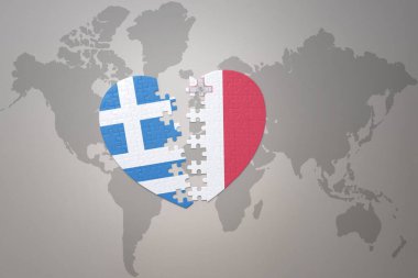 Bir dünya haritasında Malta ve Yunanistan 'ın ulusal bayrağıyla bulmaca kalbi. 3B illüstrasyon