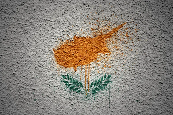 Colorato Dipinto Grande Bandiera Nazionale Cipro Una Massiccia Vecchia Parete — Foto Stock