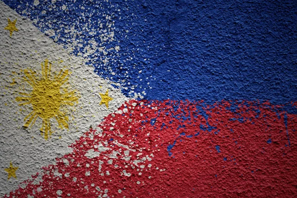 Büyük Eski Renkli Bir Duvar Üzerine Büyük Bir Filipinler Bayrağı — Stok fotoğraf