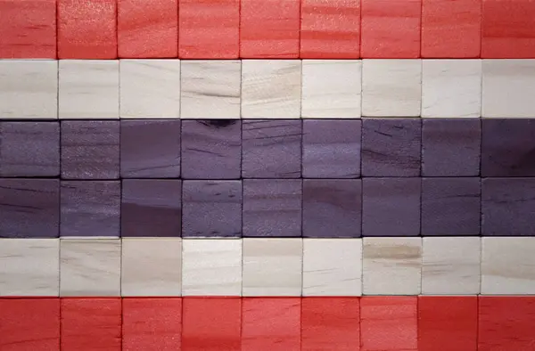 在木制立方体纹理上 彩绘了色彩斑斓的大旗 3D说明 — 图库照片