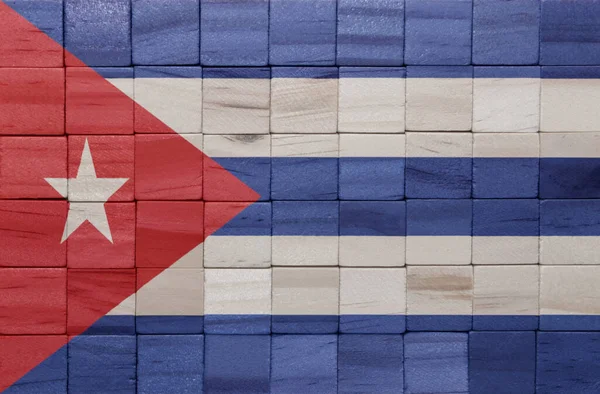 カラフルな木の立方体のテクスチャにキューバの大きな国旗を描いた 3Dイラスト — ストック写真