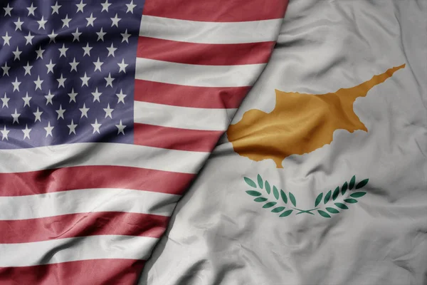Gran Ondeando Colorida Bandera Estados Unidos América Bandera Nacional Cyprus — Foto de Stock