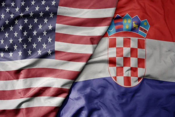 Великий Махаючий Барвистий Прапор Єднаних Держав Америки Національний Прапор Хорватії — стокове фото