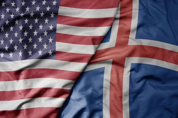 Wielka Machająca Kolorowa Flaga Stanów Zjednoczonych Ameryki Narodowa Flaga Iceland — Zdjęcie stockowe