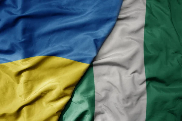 Gran Ondeando Bandera Nacional Colorida Ucrania Bandera Nacional Nigeria Macro —  Fotos de Stock