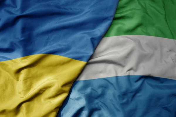 Gran Ondeando Bandera Nacional Colorida Ucrania Bandera Nacional Sierra Leona —  Fotos de Stock