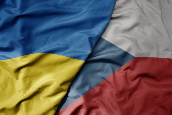 Grote Zwaaiende Nationale Vlag Van Ukraine Nationale Vlag Van Tsjechische — Stockfoto