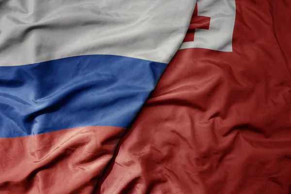 Velká Vlnící Realistická Národní Barevná Vlajka Ruska Národní Vlajky Tongy — Stock fotografie