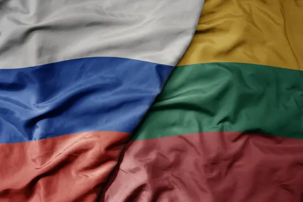 Grande Acenando Bandeira Colorida Nacional Realista Rússia Bandeira Nacional Lithuania — Fotografia de Stock