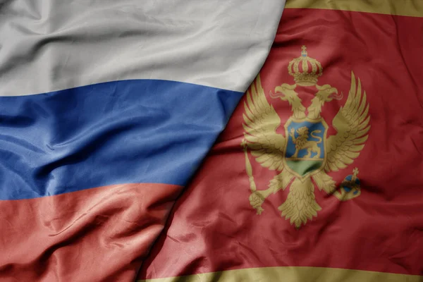 Великий Махаючий Реалістичний Національний Барвистий Прапор Росії Національний Прапор Чорногорії — стокове фото