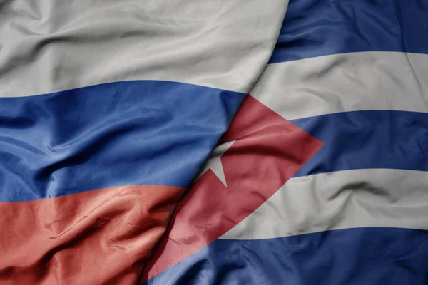 Duży Falujący Realistyczny Narodowy Kolorowy Sztandar Rosja Narodowy Sztandar Kuba — Zdjęcie stockowe