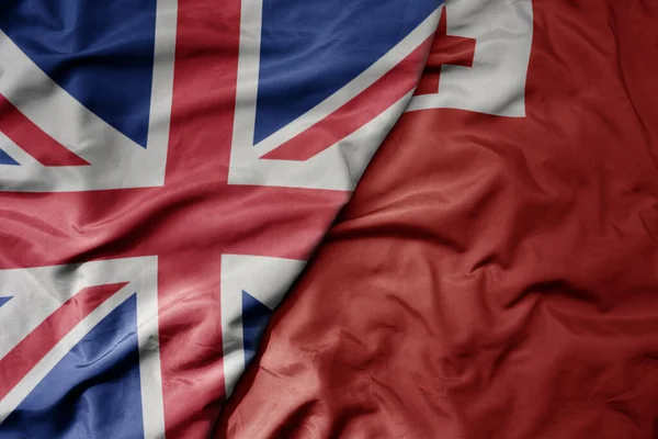 Velká Vlnící Národní Barevná Vlajka Velké Británie Národní Vlajky Tongy — Stock fotografie