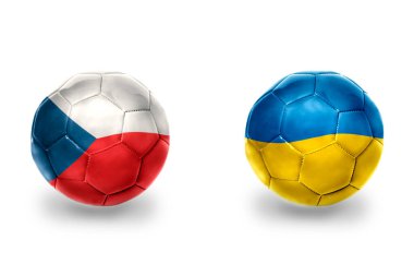 Ulusal Czech Cumhuriyeti ve Ukrayna bayraklı gerçekçi futbol topları, futbol takımları. beyaz arkaplanda.