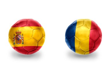 İspanya ve Romanya 'nın ulusal bayraklı gerçekçi futbol topları, futbol takımları. beyaz arkaplanda.