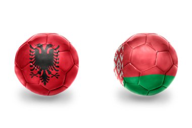 Belarus ve Arnavutluk 'un ulusal bayraklı gerçekçi futbol topları, futbol takımları. beyaz arkaplanda.