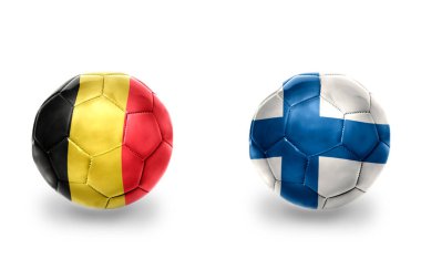 Finlandiya ve Belçika 'nın ulusal bayraklı gerçekçi futbol topları, futbol takımları. beyaz arkaplanda.