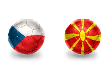 Ulusal Macedonia ve Çeçen Cumhuriyeti bayraklı gerçekçi futbol topları, futbol takımları. beyaz arkaplanda.