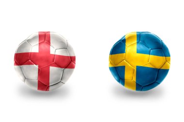 İngiltere ve İsveç 'in ulusal bayraklı gerçekçi futbol topları, futbol takımları. beyaz arkaplanda.