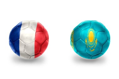 Fransa ve Kazakistan 'ın ulusal bayraklı gerçekçi futbol topları, futbol takımları. beyaz arkaplanda.