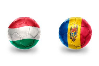 Moldova ve hungary ulusal bayraklı gerçekçi futbol topları, futbol takımları. beyaz arkaplanda.