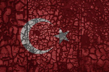 Eski bir grunge metal paslı duvarda hindi bayrağı.