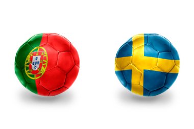 İsveç ve Portekiz ulusal bayraklı gerçekçi futbol topları, futbol takımları. beyaz arkaplanda.