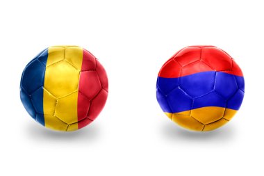 Ermenistan ve Romanya ulusal bayraklı gerçekçi futbol topları, futbol takımları. beyaz arkaplanda.