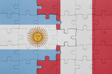 Peru 'nun renkli ulusal bayrağı ve Arjantin bayrağı. konsept
