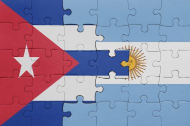 Arjantin 'in renkli ulusal bayrağı ve Küba bayrağının bulmacası. konsept