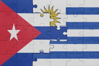 Uruguay 'ın renkli ulusal bayrağı ve Küba bayrağının bulmacası. konsept