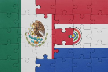 Paraguay 'ın renkli ulusal bayrağı ve Meksika bayrağı. konsept