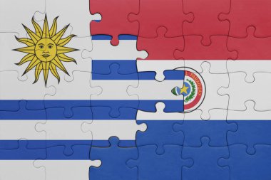 Paraguay ve Uruguay bayrağının renkli ulusal bayrağıyla bulmaca. konsept