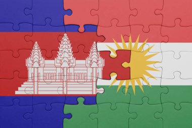 Kamboçya 'nın renkli ulusal bayrağı ve Kürdistan bayrağının bulmacası. konsept