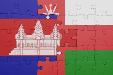 Kamboçya 'nın renkli ulusal bayrağı ve Umman bayrağı. konsept