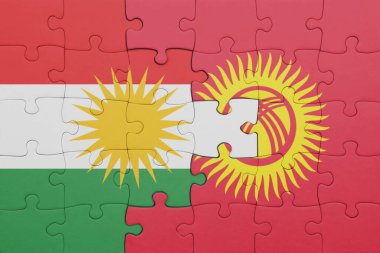 Kürdistan 'ın renkli ulusal bayrağı ve Kırgızistan bayrağıyla ilgili bulmacalar. konsept