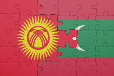 Kırgızistan 'ın renkli ulusal bayrağı ve maldivlerin bayrağı. konsept