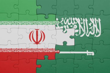 Suudi Arabistan 'ın renkli ulusal bayrağı ve İran bayrağının bulmacası. konsept