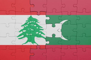 Lübnan bayrağı ve maldivlerin bayrağıyla dolu renkli bir bulmaca. konsept